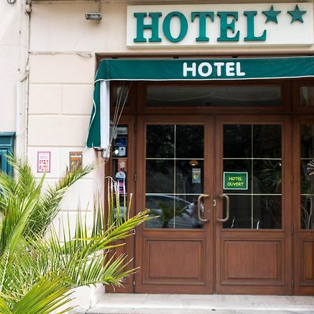 דול-דה-ברטאן Hotel De La Gare מראה חיצוני תמונה